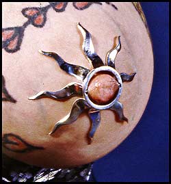 1970s Gauntlet Sunburst Nipple Shield